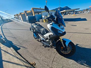 Honda X-ADV 750 - Travel + accessori