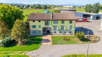 VILLA SINGOLA A CAVRIAGO