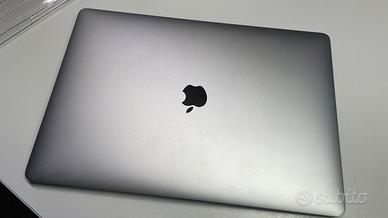 MacBook Pro 15” 2017 i7 – Perfetto, Fatturabile