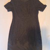 Abito longuette nero a maniche corte