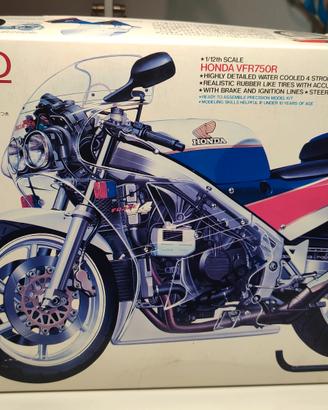 Kit Montaggio Tamiya Honda VFR750R 1/12