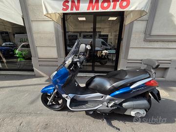 Yamaha X-Max 250