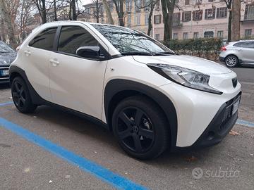 Toyota  aygo  X  active 