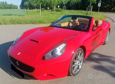 FERRARI California - 2012