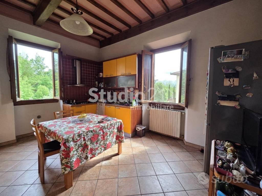 Appartamento di 110 m² con 4 locali a Reggello - Altro