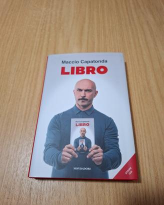 "LIBRO" di MACCIO CAPATONDA + "TACCUINO"