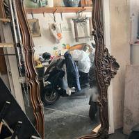 Specchio antico in legno