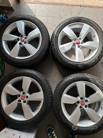 Cerchi 19’’  originali Jaguar E-Pace