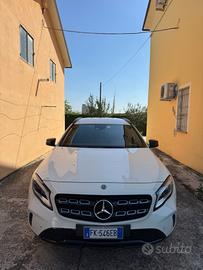 Mercedes-benz GLA 200 d Automatic Premium