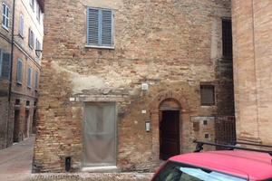Locali commerciali in centro storico