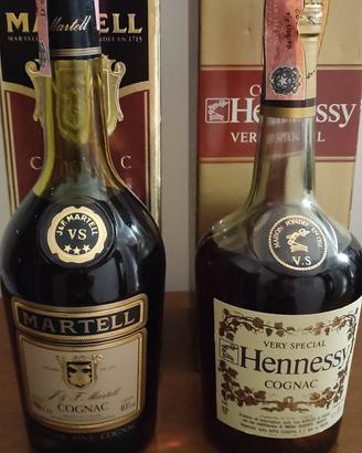 bottiglie vintage Cognac Martell Hennessy con box