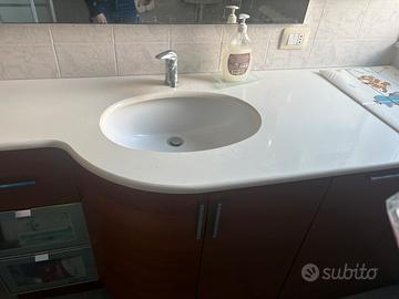 Mobioe bagno in granito e legno