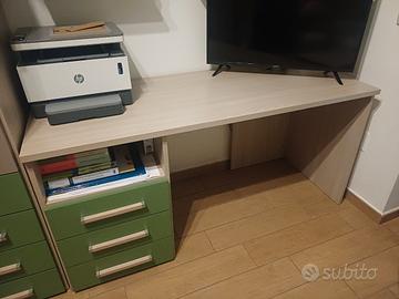 Scrivanie e 2 mensole