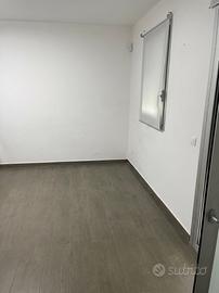 Ufficio in spazio condiviso