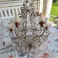 lampadario a gocce di vetro da restaurare