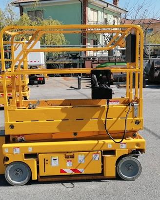 piattaforma aerea semovente verticale 6mt haulotte