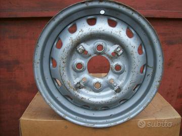 N. 1 cerchio Fergat torino Fiat 600 D 750 GIANNINI