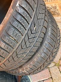 4 pneumatici invernali 225/40 r18 pirelli sottozer