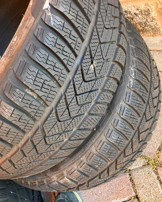 4 pneumatici invernali 225/40 r18 pirelli sottozer