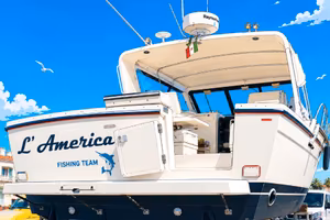 Tiara 37