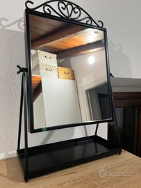 Specchio da tavolo con portagioie