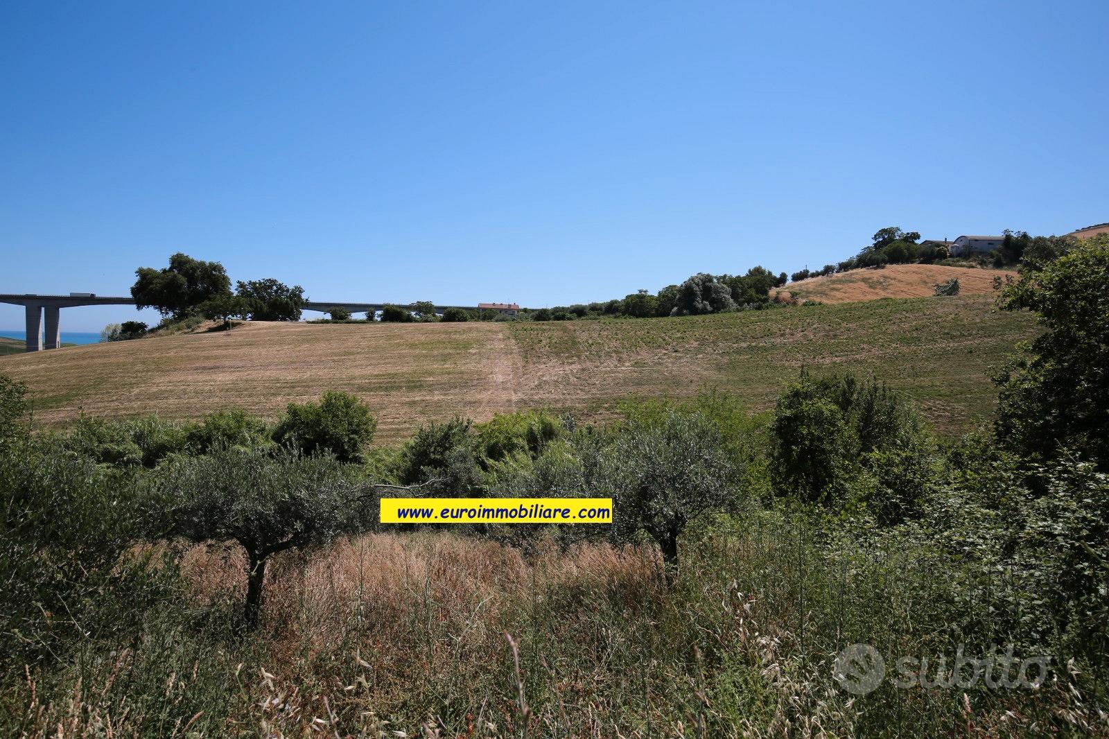Terreno di 1 ettaro con fabbricato vista mare - Altro