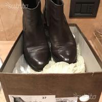 Stivaletti Beatles con elastici laterali n37