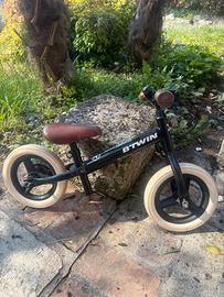 Bicicletta senza pedali