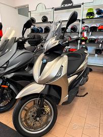 Piaggio Beverly 400