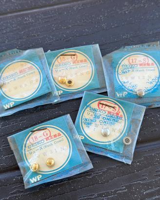 Set di 8 corone originali Seiko NOS
