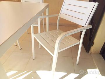 4 sedie da esterno, in acciaio, come nuove.