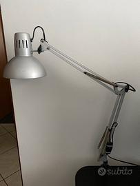 Lampada luce da scrivania