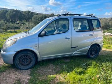 YARIS VERSO 1.4 D-4D