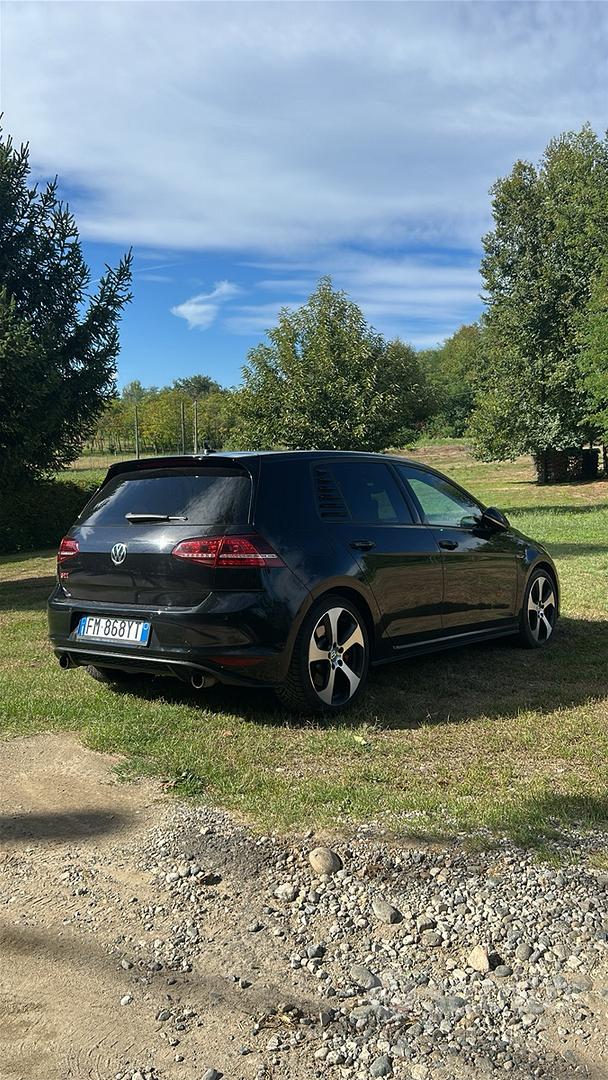 Volkswagen Golf Gti 2017 photo 3