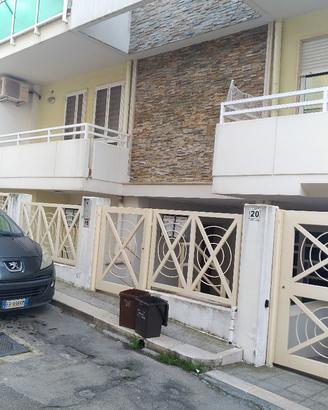 Locale deposito Adelfia (Ba) in Via P. Umberto 18