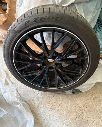 Cerchi e Gomme Pirelli estive 245/45 R20