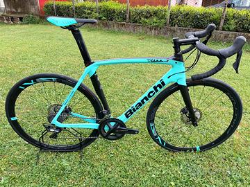 Bianchi Oltre XR3 Disc Ultegra