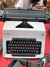 macchina da scrivere Olympia originale