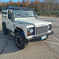 land rover defender 90