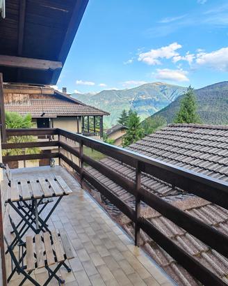 Bilocale con garage a Borno