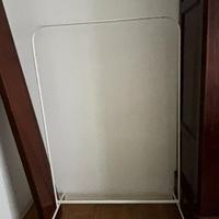 Appendiabiti da terra in metallo bianco