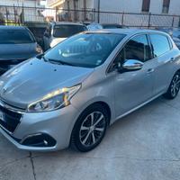 Peugeot 208 PureTech 82 5 porte Allure