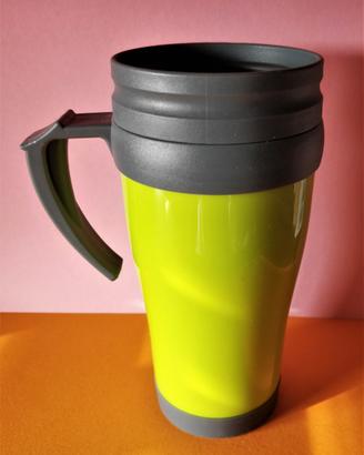 Tazza con coperchio avvitabile