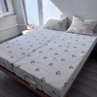 Letto con reti elettriche motorizzate