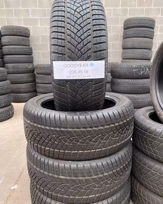 235 45 18 GoodYear 95% di battistrada