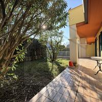 Appartamento trilocale con giardino in centro