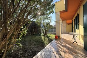 Appartamento trilocale con giardino in centro