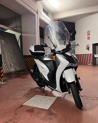 Honda SH 150i Sporty 2025 - 5.700km
