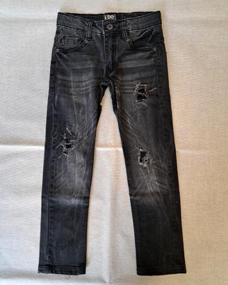 Jeans "strappato" per bambino 7 anni iDo
