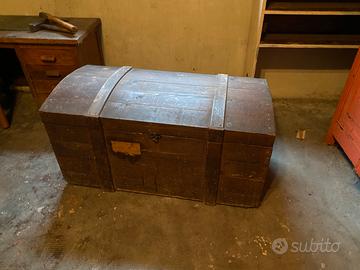 Baule d’epoca in legno